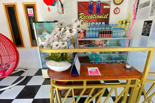 Φωτογραφία από το άλμπουμ του RedDoorz near Jalan Angsana Lubuk Linggau σε Lubuklinggau