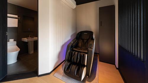 Ένα μπάνιο στο Mitasuya Ryokan Hotel Gongju Donghaksa Temple by Aank