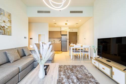 Luxury 1BR Downtown, Pool, Gym, Opera District
