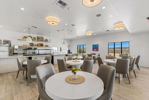 Restaurace v ubytování Taawaki Inn - Cottonwood, an Ascend Collection Hotel