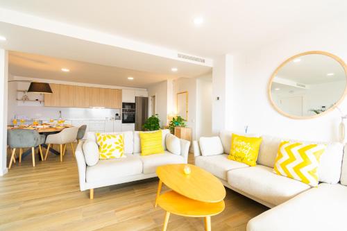 Kuchyň nebo kuchyňský kout v ubytování PREMIUM Magníficas Vistas Panorámicas con Terraza - By Aloha Palma