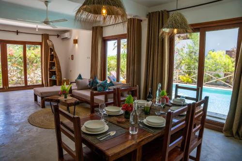 Bazén v ubytování Natural Park Villa Resort nebo v jeho okolí