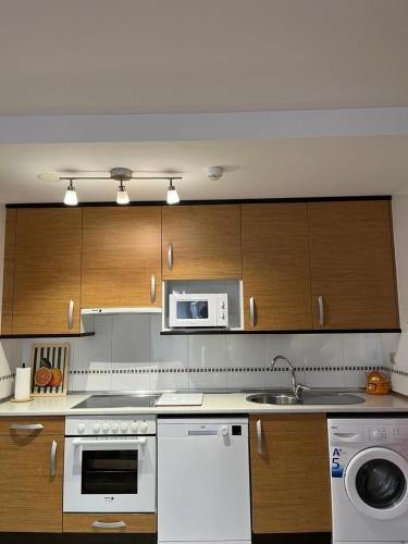 Η κουζίνα ή μικρή κουζίνα στο Acogedor Apartamento En Huesca
