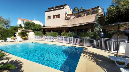 Appartement l ensolleillade à St Aygulf