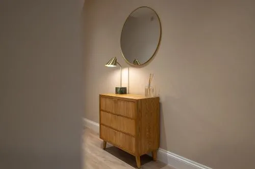 Stunning 2 Bedroom Apartments - City Centre Location, Free WiFi, Free Parking, Spacious Accommodation, Comfort and Style, Freshly Rennovated photo 5