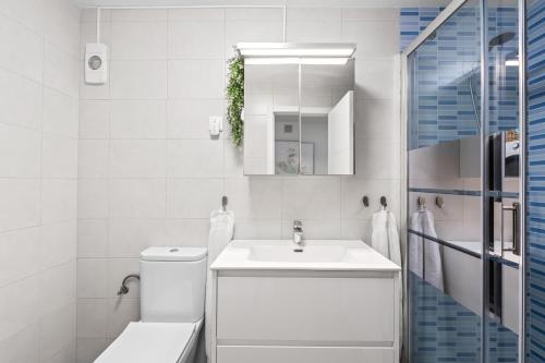 Phòng tắm tại Sea View And Luxury On The Beach