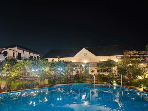 Bazén v ubytování Edu Home nebo v jeho okolí