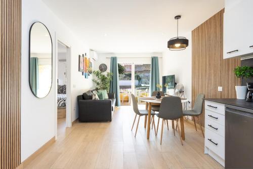 Home2Book Bright Apt. with Pool Los Cristianos