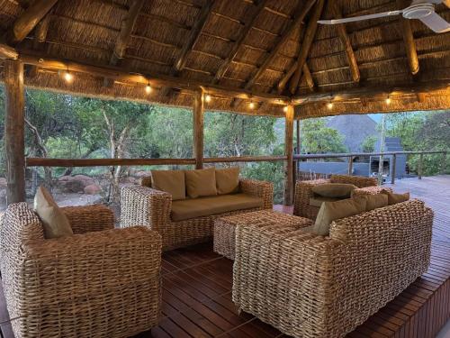 Χώρος καθιστικού στο Thula-Thula Private Game Lodge Mabalingwe