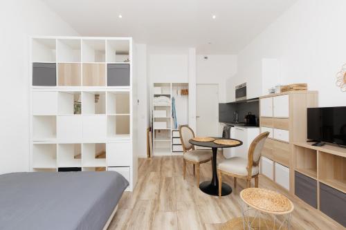 Le Hub Studio central climatisé avec terrasse