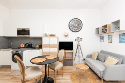 Le Hub Studio central climatisé avec terrasse