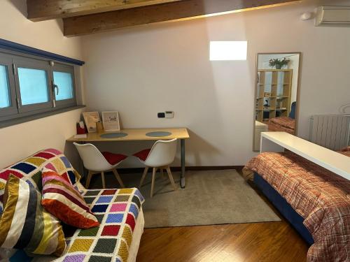 Casa di Chloe - A pochi passi dai Navigli Bocconi-NABA-IULM -Raggiungile il Duomo a piedi