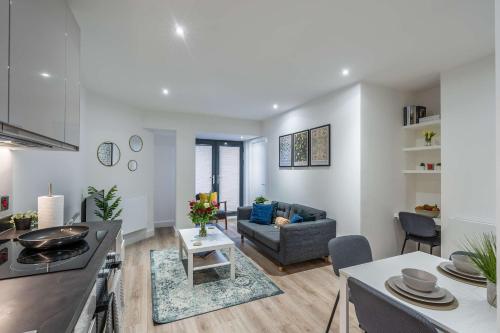 Køkken eller tekøkken på Stylish 1 bed apartment in Central Solihull
