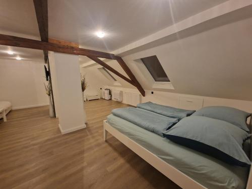 Ένα ή περισσότερα κρεβάτια σε δωμάτιο στο Janna's City Appartement