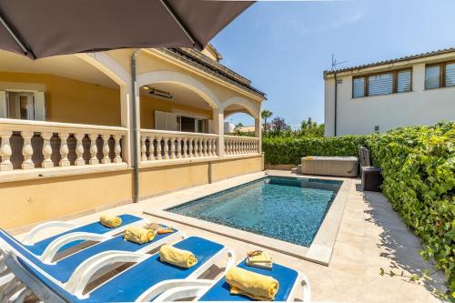 Villa Lago with stunning view of the lake