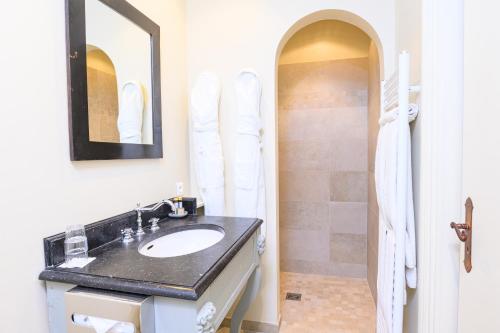 Et badeværelse på Résidence Charles Quint