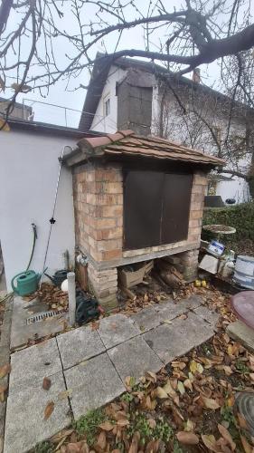 House Bouse
