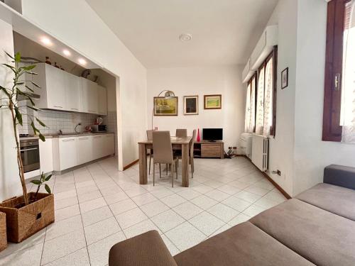 Federighi 2bd, 2bath, with elevator by FlorenceHospitality com