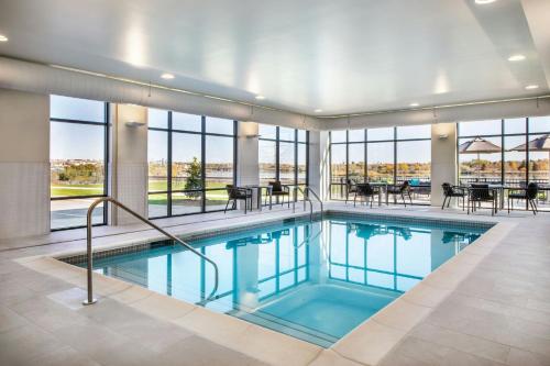 Πισίνα στο ή κοντά στο TownePlace Suites by Marriott Great Falls