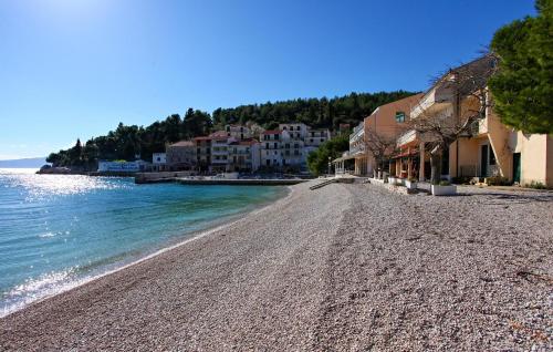 Stunning Apartment In Drvenik With House Sea View
