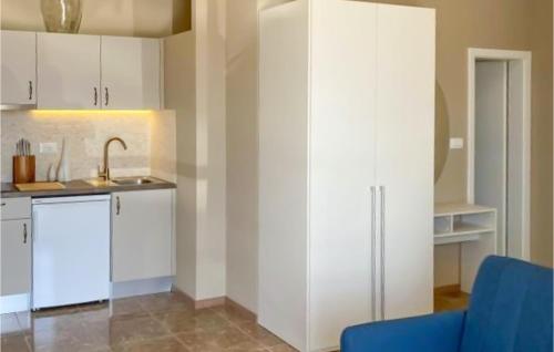 Beautiful Apartment In Podgora