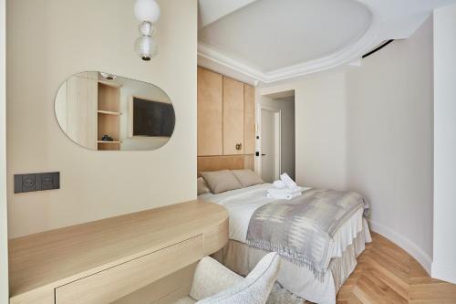 Incredible Le Marais apartment with Terrace