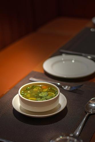 Φαγητό σε αυτό το διαμέρισμα ή κάπου εκεί κοντά