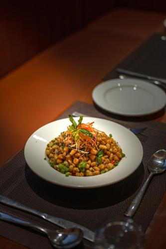 Φαγητό σε αυτό το διαμέρισμα ή κάπου εκεί κοντά