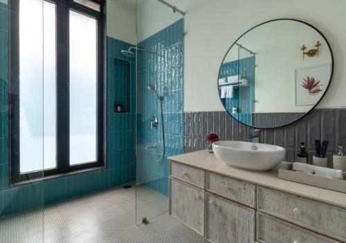 Ένα μπάνιο στο LohonoStays Villa Siena F