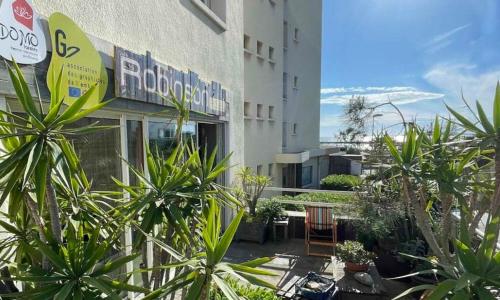 Robinson guesthouse & massages