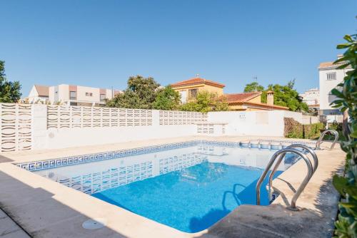 Casa Grande con Piscina Barbacoa cerca de la Playa con Aire Acondicionado Centralizado
