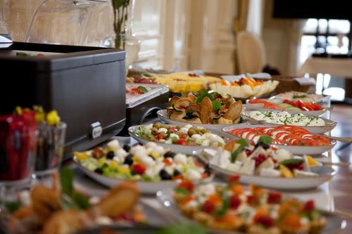 Φαγητό σε αυτό το ξενοδοχείο ή κάπου εκεί κοντά