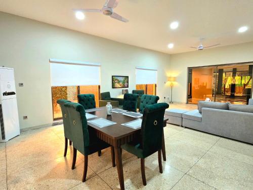 Χώρος καθιστικού στο Amber Wood By Luxurious Landing