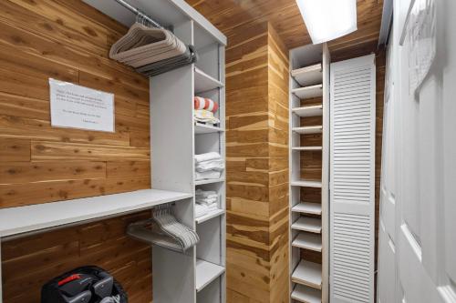 Φωτογραφία από το άλμπουμ του Newly Renovated, Water Views, 2 BD Condo σε Clearwater Beach