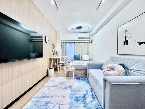 Kabukicho Designer's Apt X