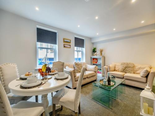 Χώρος καθιστικού στο Nest Holiday Home