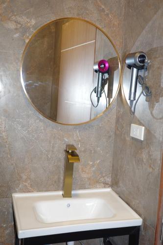 Ένα μπάνιο στο New hotel in Aonang krabi