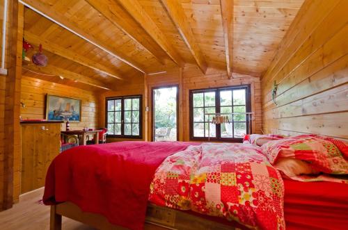 Ένα ή περισσότερα κρεβάτια σε δωμάτιο στο Private Wooden House