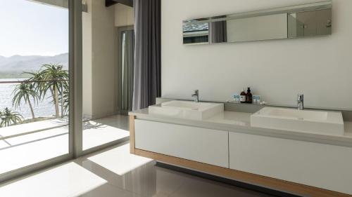 Φωτογραφία από το άλμπουμ του Tidesong - Luxury Villa, Benguela Cove σε Vosburg