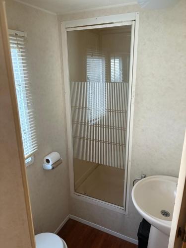 Koupelna v ubytování 215 North Happy Days