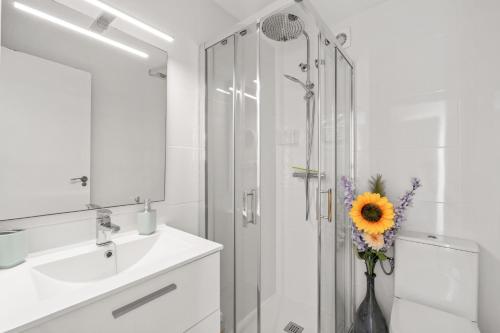 Un baño de La Casa de La Felicidad