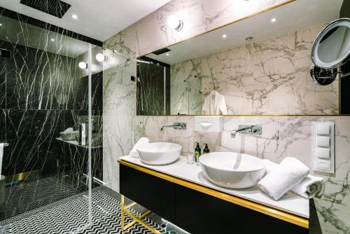 Ένα μπάνιο στο Hotel Ferreus Modern Art Deco