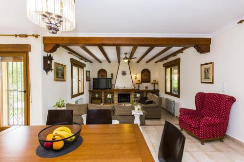 057 Villa Altair