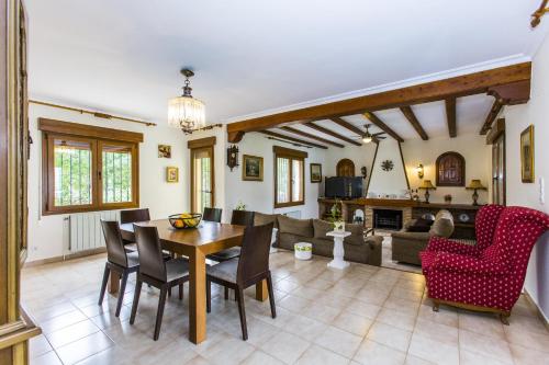 057 Villa Altair