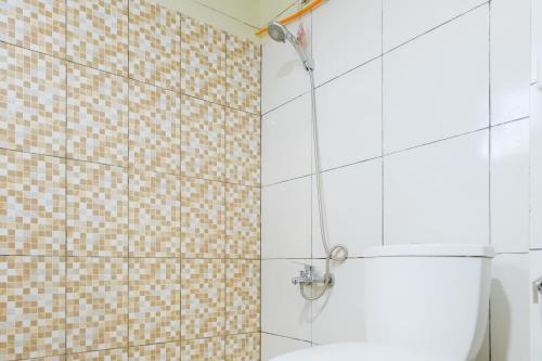 Un baño de Sans Hotel Havila Bengkulu