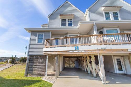 Το κτήριο όπου στεγάζεται  η παραθεριστική κατοικία