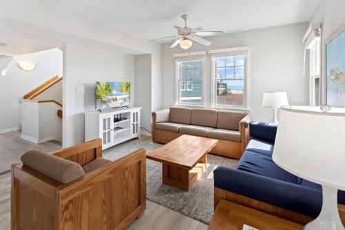 Μια τηλεόραση ή/και κέντρο ψυχαγωγίας στο CAC-21A - Turtle