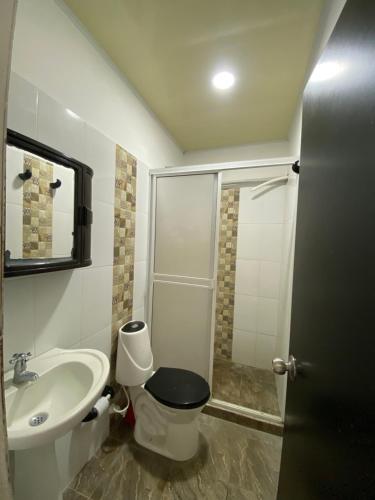 Ένα μπάνιο στο Apartamento Bustos 1