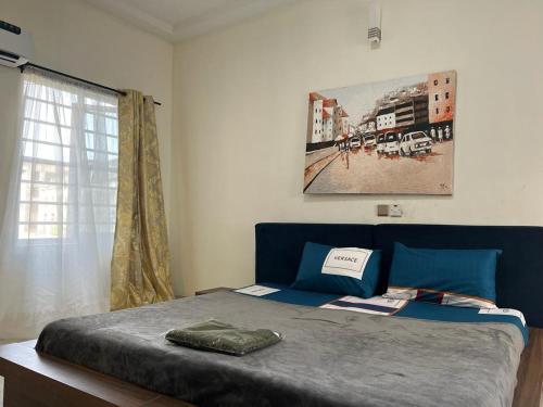 Postel nebo postele na pokoji v ubytování Beautiful 4 bedroom by the water