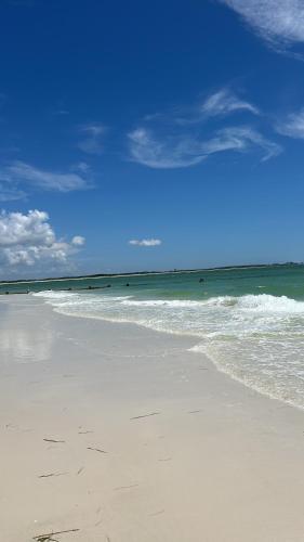 Coastal Escape Beatiful Ground Floor Prime Location Close to Beach photo 42